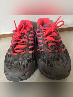 Nike Air Max Torch 4 Women’s Gray Sneakers with Pink and Purple Accents